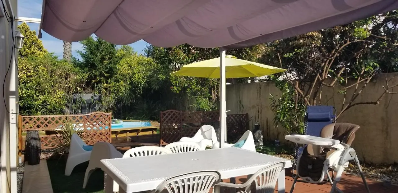 Maison neuve avec jardin au calme La Crau 0*,  France