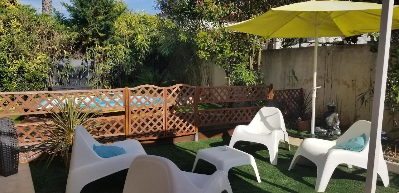 Maison neuve avec jardin au calme La Crau Hébergement de vacances